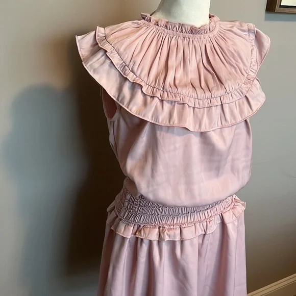 Hyfve - sleeveless dress- Like New - Only worn couple of times - Picture 4 of 9